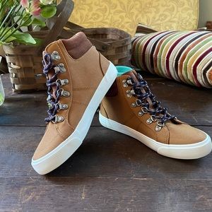 OLD NAVY Boys Nylon Hybrid Hiker Boot